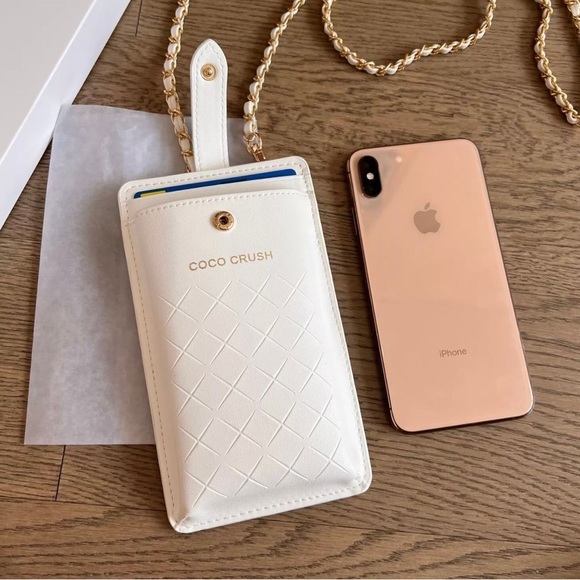 Brand New CHANEL White Quilted Phone Case with removable Chain and box - Picture 1 of 8